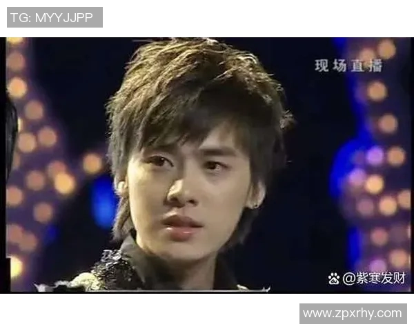 颜值与才华并存的足球天才 球场上闪耀的不仅是技术与外貌 颜值与才华并存的足球天才 球场上闪耀的不仅是技术与外貌